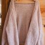 swetry: narzutka na drutach, różowy z alpaki, sweter rozpinany - kardigan