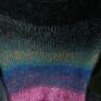 na drutach swetry multikolorowy sweter kolorowy