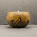 Drewniany świecznik na tealight z górską pirografią