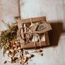 Wiosenny prezentowy ze świecą sojową - zestaw box komplet prezent pomysł na świeczniki aromaterapia zapach