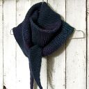 Szalik, trójkątna wąska chusta, cieniowana: granat, fiolet