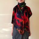 szal z wełny merino z czerwienią