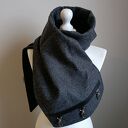 Piękny szal wełniany - grafitowy z czarną skórą