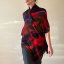 szal z wełny merino z czerwienią