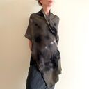 szal z wełny merino w szarościach