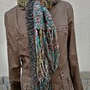 Kolorowy szalik unisex zimowy z frędzlami i bouclé