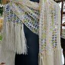 Długi pastelowy szal mgiełka