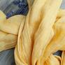 szaliki: lniany szal chusta w kolorze żółtym, modny elegancki, pomysł na prezent