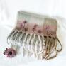 szaliki otulacz ciepły w ręcznie zdobiony broszka upcykling w kwiaty