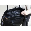 Pacco bag - torba na ramię z długim regulowanym, odpinanym paskiem, przez ramię