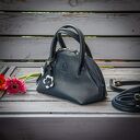 Mała granatowa torebka skórzana na ukos (crossbody) LadyBuQ Art