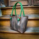 Ręcznie robiona skórzana torebka shopper brąz i zieleń od Ladybuq Art Studio