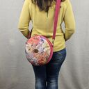 Kwiatowa okrągła torebka handmade - lekka torba crossbody na ramię
