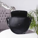 Duża listonoszka w kształcie kuferka SKÓRA KROKODYLA czarny od MANZANA TOREBKI