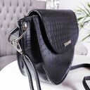 Duża listonoszka w kształcie kuferka SKÓRA KROKODYLA czarny od MANZANA TOREBKI