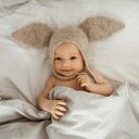 Bonetka niemowlęca i dziecięca Little Bunny z alpaki i jedwabiu