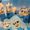 Rękawiczki dziecięce Minionki na zimę - robione na szydełku