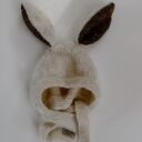Ręcznie robiona czapeczka niemowlęca Happy Bunny z króliczymi uszkami