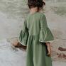sukienka z bawełnianą koronką alice, zielona guziczek na karku odcinana w talii
