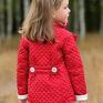 piękna dwustronna kurtka dla dziewczynki uszyta z czerwonej pikówki jesień