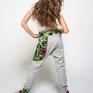 dresowe dziecięce Jungle 110x134 cm szare kolorowe spodnie