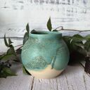 Ręcznie wykonany ceramiczny wazon w odcieniu turkusu