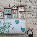 Rustykalny wieszak z niezapominajkami