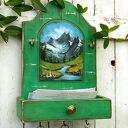 Wieszak z półeczką i malowanym pejzażem - Lato w górach