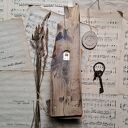 Rustykalny wieszak z domkiem no 1