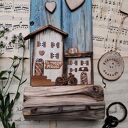 Rustykalny wieszak z domkami no 1