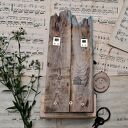 Rustykalny wieszak z domkami no 1