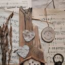 Rustykalny wieszak z domkiem no 1