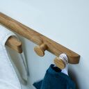 Dębowy Wieszak przyklejany idealny do małych przestrzeni