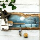 Drewniany wieszak z malowanym pejzażem - Rześki Poranek