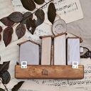 Rustykalny wieszak z domkami no 1