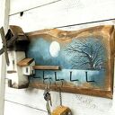 Drewniany wieszak z malowanym pejzażem - Rześki Poranek