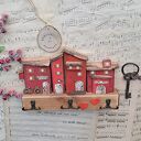 Wieszak z miasteczkiem w którym mieszka miłość No 1