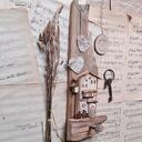 Rustykalny wieszak z domkiem no 1