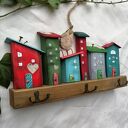 Multikolowe domki - wieszak NO 1