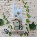 Rustykalny wieszak z zielonym domkiem no 4