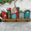 Multikolowe domki - wieszak NO 1