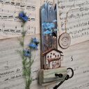 Rustykalny wieszak z domkiem no 1