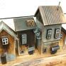 brązowe domki drewniany wieszak z domkami - uliczka na klucze