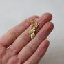wisior jeleń mini amulet ze złoconego srebra delikatny naszyjnik