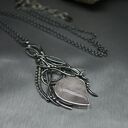 Ręcznie robiony wisior z kwarcem różowym „Nereb” - oksydowane srebro i wire wrapping