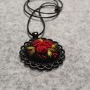 Ręcznie haftowany wisior DLA OLI