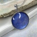 Wisiorek w odcieniu perłowego lapis - lazuli Dolunay e35/46