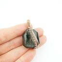 Agat z druzą - wisiorek wire wrapping z miedzi