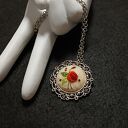 Ręcznie haftowany wisior DLA MARIANNY