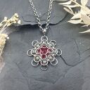 Medalion chainmaille - kryształ Swarovskiego